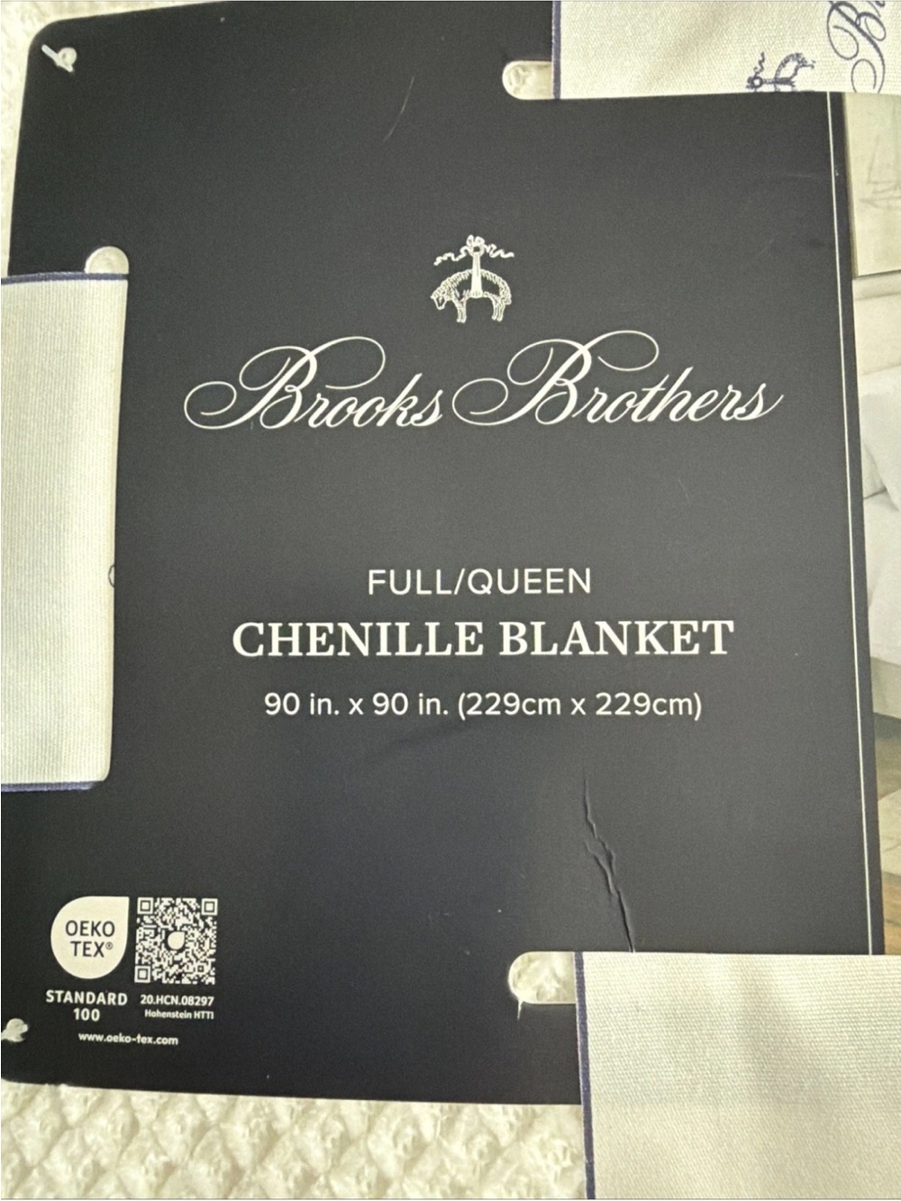 Brooks Brothers White Chenille Blanket with Pink Scalloped Edge - Full/Queen - Picture 2 of 4
